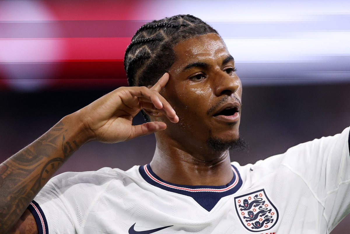 idextratime's tweet photo. 🗣️ Anthony Gordon soal Marcus Rashford :

 "Rashford langsung ucapkan selamat waktu pertama kali ketemu. Dia banyak bantu saya mulai dari info soal klub sampai nyariin rumah, karena saya belum pernah ke sana sebelumnya."

"Kami bersaing untuk posisi yang sama, dan itu sepak bola. Di level elite selalu ada persaingan dan itu justru cocok buat saya."

📝 @mundodeportivo