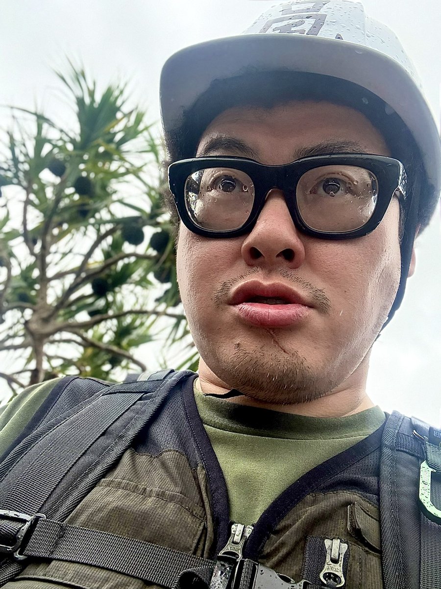 ICCHY8591's tweet photo. いよいよだ！！！

宮古島では、最大瞬間風速30mを超えてきました。夜からが本番です。
21時にツイキャスで会いましょう。 https://t.co/VhEQRO47iI