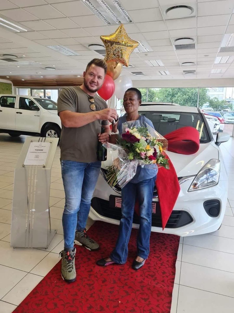 KatlegoMaseng1's tweet photo. Meet Malcolm and Thembi.

Malcolm is Thembi’s employer, and Thembi works as his domestic worker. Instead of seeing her as “just an employee,” he chose to invest in her future.

He bought her a brand-new car, gifted her a Rolex watch, built her a house, and pays her a monthly salary of R14,000.