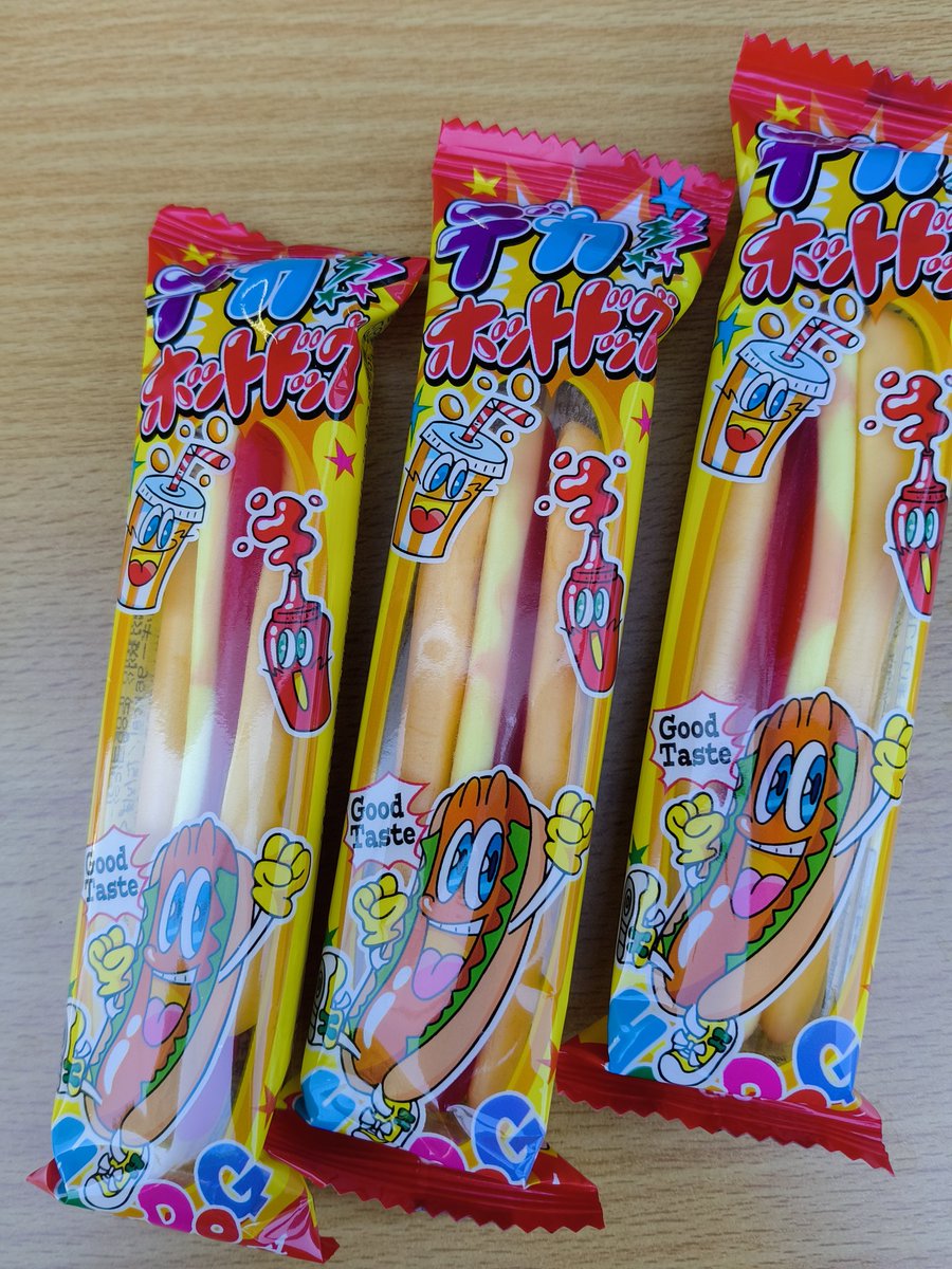 isonoshouten's tweet photo. 10日金曜日営業中
デカホットドッグ居ます

#駄菓子 #ホットドック　#デカ https://t.co/T4r8kGqdUe