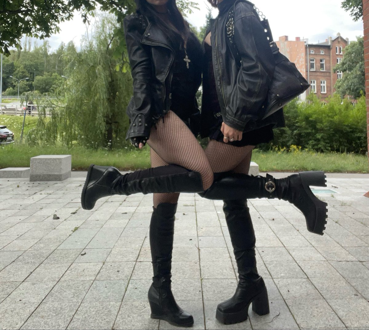 holygoddesses's tweet photo. Nowe konta Bogiń po zawieszeniu 
Anastazja - @braindead4ana @spoiledrottenan 
Rose - @obsession22222 https://t.co/z8Rziu2U0Q