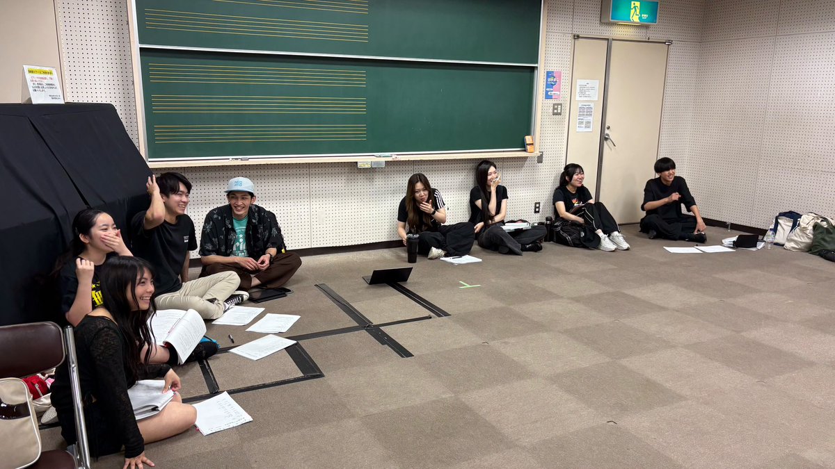 CBC1018's tweet photo. サンネクの稽古STARTしています✨

常に自分の良さを知って
伝えてくれる存在がいれば、自分の事を見失う必要もない。

何度でも確かめ合う。
気持ちを共有し続ける。
想いを伝え続ける。

相手との気持ちを伝え合うラリーが続けば
自ずと関係性に見あった答えが見つかる

そんな芝居を皆で✨ https://t.co/ORr13dGnUL