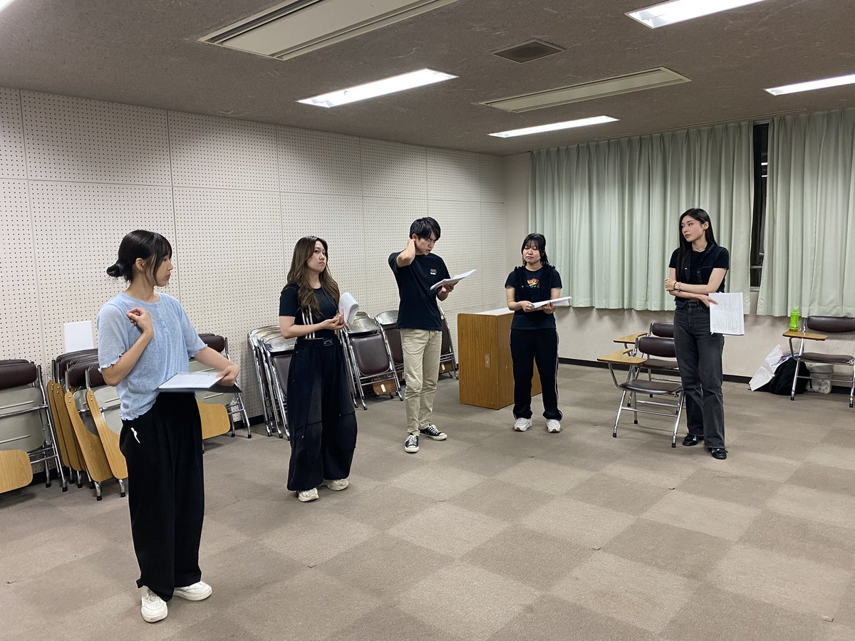 CBC1018's tweet photo. サンネクの稽古STARTしています✨

常に自分の良さを知って
伝えてくれる存在がいれば、自分の事を見失う必要もない。

何度でも確かめ合う。
気持ちを共有し続ける。
想いを伝え続ける。

相手との気持ちを伝え合うラリーが続けば
自ずと関係性に見あった答えが見つかる

そんな芝居を皆で✨ https://t.co/ORr13dGnUL