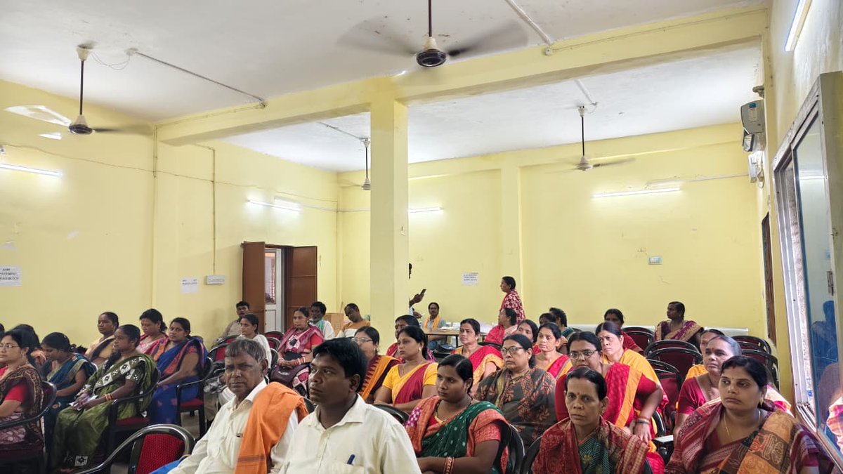 zpbaragada's tweet photo. One day Block level Orientation Program on Panchayat Development Plan (PDP),SWM Rules-2026 &amp; Incorporation of Sanitation Activities in GPDP for the FY 2026-27 were held in different blocks under Bargarh Dist. @PRDeptOdisha @IPR_Odisha @MoJSDDWS @swachhbharat @DMBargarh @sbmodisha https://t.co/jtraBKF6YJ