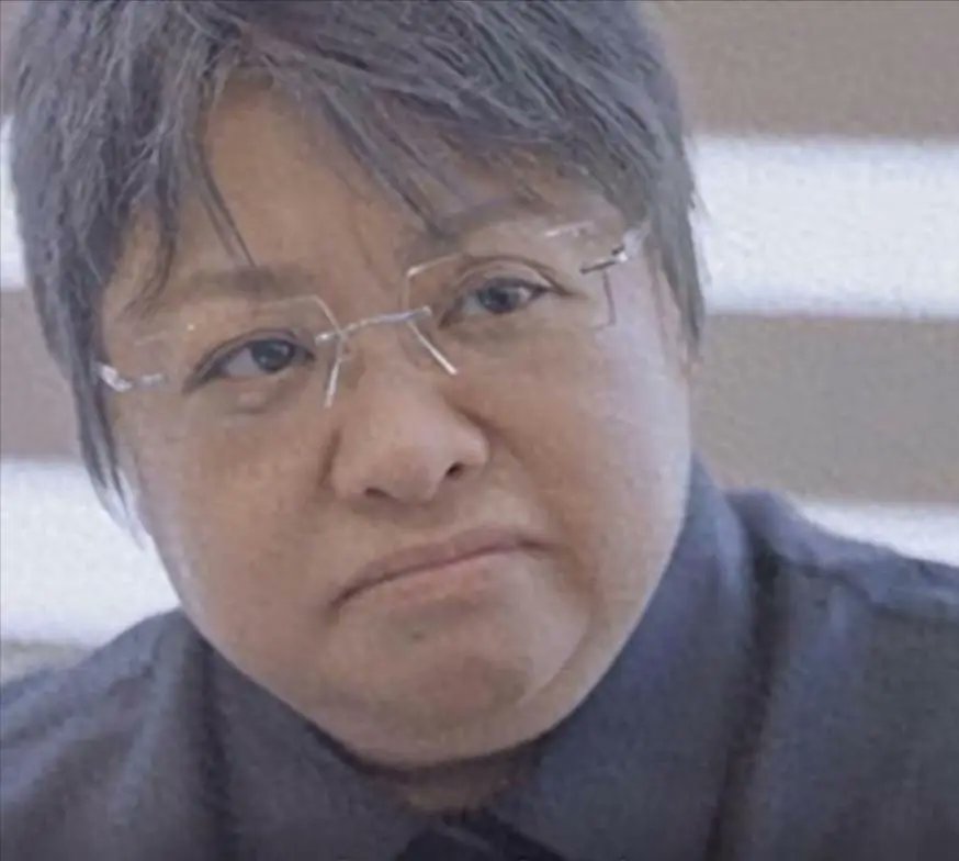 lping9780's tweet photo. 一如既往支持坚持十余年用实际行动救灾救难、帮助无数同胞的爱心人士——韩红。就因为几个字“捧个场”走个面”就把她打入人间地狱，我觉得对韩红有点不公平。我们换位思考，如果是你，你有比她做的更好吗？ https://t.co/gaZpvbwp6G