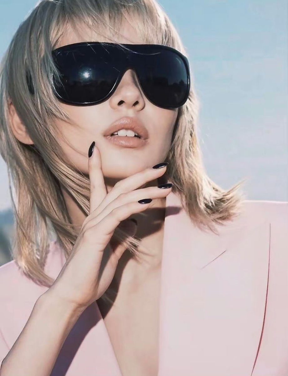 allningning's tweet photo. #NINGNINGxGUCCI
#NINGUCCI https://t.co/fxeGdX0JGc