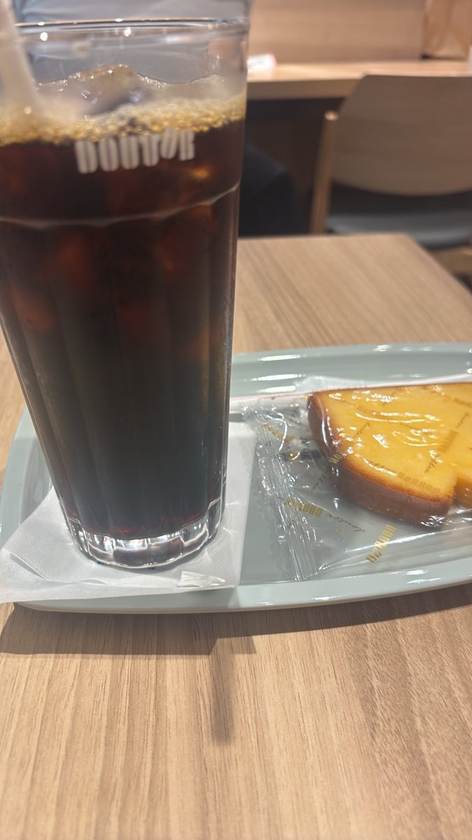 29kazu's tweet photo. いま外回りでドトールきたけど席が精子くさいけど誰かしこった？ https://t.co/uB9fxSySyC