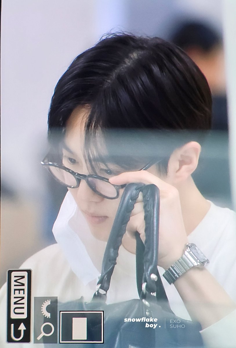 snowflake_boy's tweet photo. 260710 GMP

🤓

#수호 #SUHO #준면 #김준면 #スホ #金俊勉 
@weareoneEXO https://t.co/pp1kYJP6AI