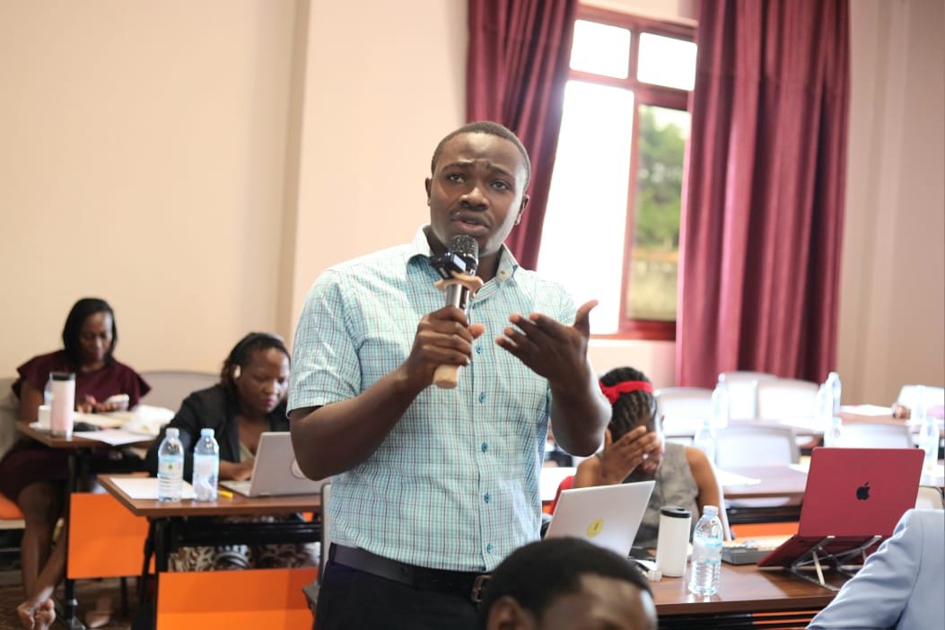 NutritionistKD's tweet photo. Yesterday, I had the privilege of presenting on the importance of integrating Nutrition with Water, Sanitation and Hygiene (WASH) during the 2nd Town Hall Engagement on National Cleaning Days in Jinja, organized by the Ministry of Health and Water For People.

Good nutrition goes beyond eating healthy foods. Our bodies need clean water, proper sanitation, and good hygiene to absorb nutrients, prevent infections, and stay healthy. Unsafe water and poor sanitation increase the risk of diarrhoeal diseases, which reduce nutrient absorption and contribute to malnutrition, especially among children and other vulnerable groups.

National Cleaning Days provide an opportunity to promote healthy environments that support better nutrition outcomes. Clean homes, clean communities, safe water, handwashing with soap, proper waste management, and food hygiene all work together to prevent disease and improve health.

Integrating WASH and Nutrition is a practical, cost-effective approach to building healthier families and stronger communities. Together, we can reduce preventable illnesses, improve nutrition, and create a healthier Uganda for everyone.
 #NationalCleaningDays #WASH #Nutrition #HealthyCommunities @MinofHealthUG @DianaAtwine @WaterAidUganda