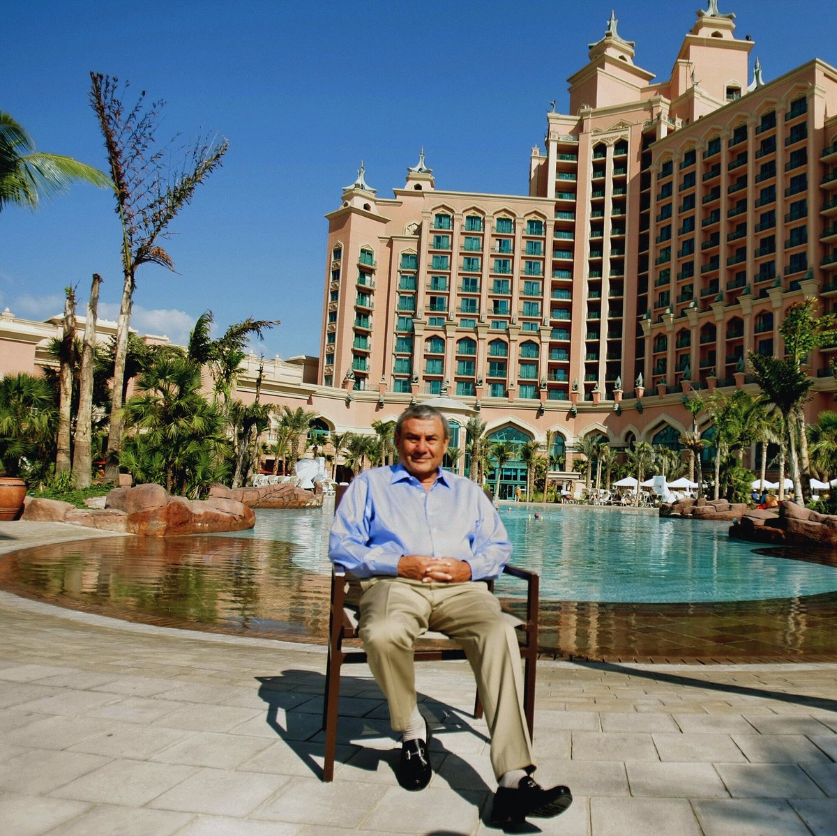 Vondrass90's tweet photo. Sun City was built by Sol Kerzner, why do you people like giving Mangope's regime so much credit? https://t.co/vJYxabLNFR