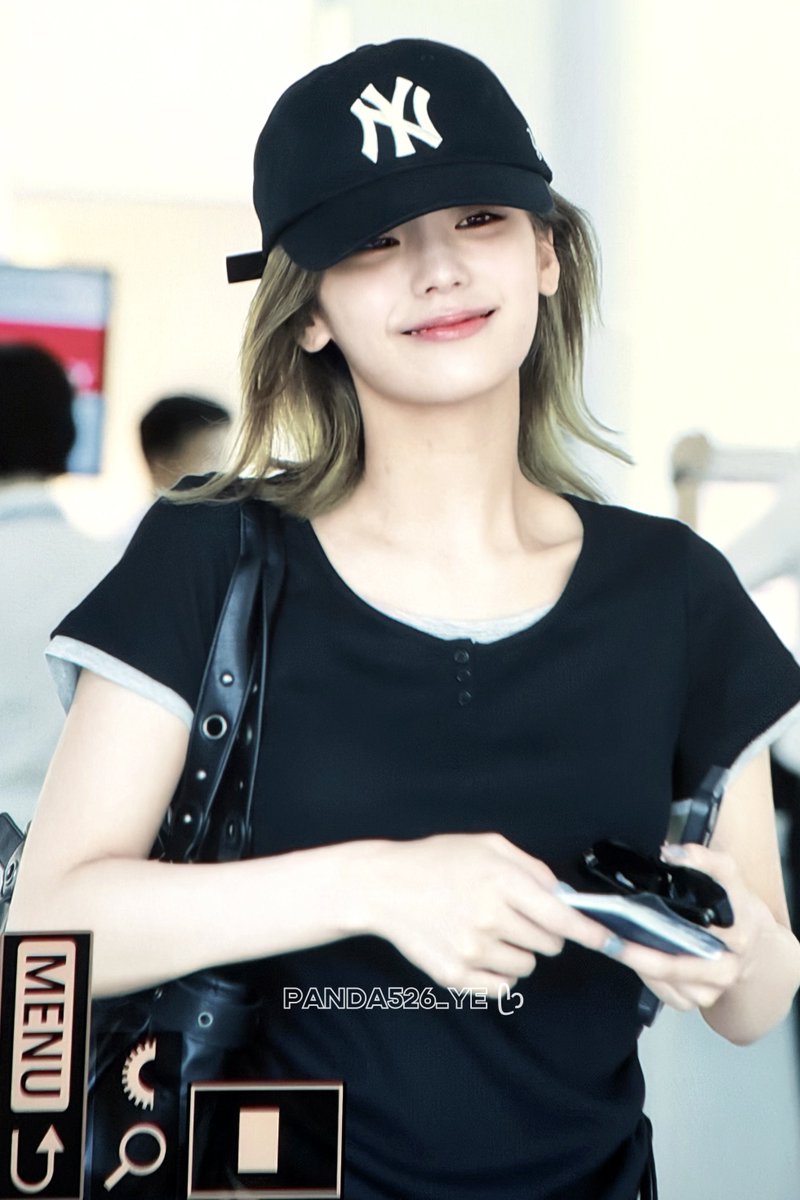 Panda526_YE's tweet photo. 260710 ICN ᥫᩣ

🐶

#예지 #YEJI #있지 #ITZY https://t.co/2FVODNkN6C