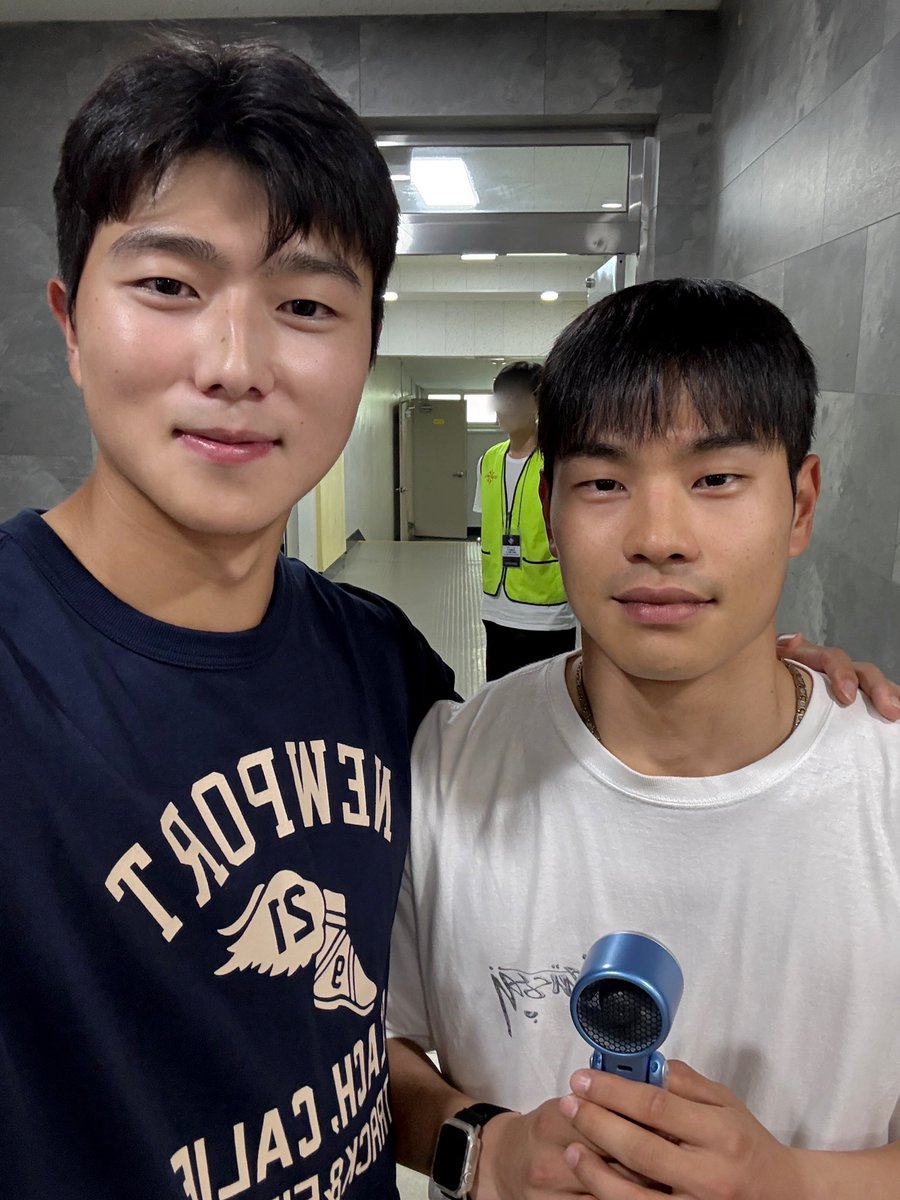 Kiatigers's tweet photo. 신명승, 엄준현, 박종혁, 곽동효
��실 도착✨ https://t.co/ex9lqj3avB