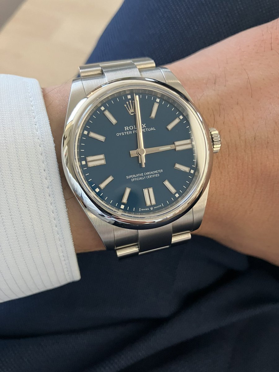 rolex_watcher's tweet photo. もう少しで休み🥹
皆様、金曜日の午後を乗り切っていきましょう😤
#ロレックス
#オイスターパーペチュアル https://t.co/qeGBZA31hS