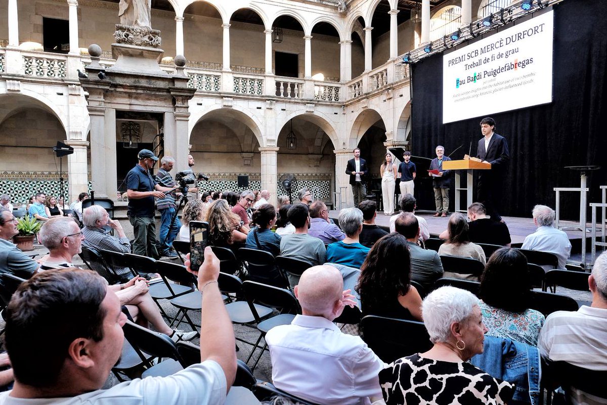 Recerca i Universitats tweet media