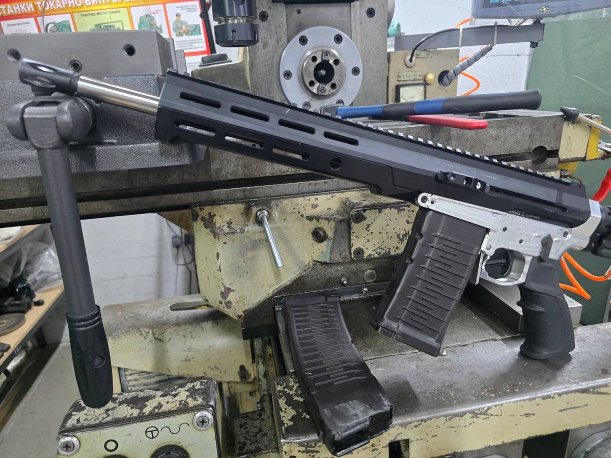 rosenritter1958's tweet photo. 9x39 AS VAL MAG AR-15

A recent project from Dmitry Chuchaev's Rubicon Arms out of Russia

Chuchaev is a former Molot employee, who worked on the development of what would become the RPK-16 (covered in our video on it), and now has done a bunch of his own AR and civ projects

1/3 https://t.co/nkEvUFHPO9