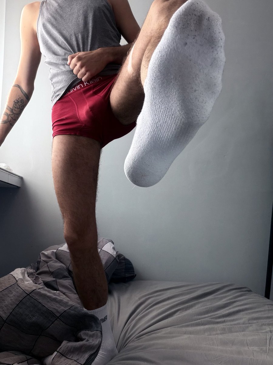 lukemaster97's tweet photo. 😈🧦 https://t.co/Kkod7xb01B