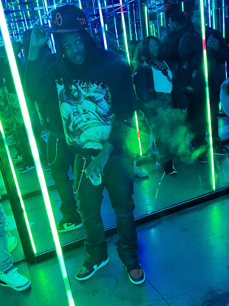 BANKROLL5L's tweet photo. https://t.co/yXvv7fBBBR