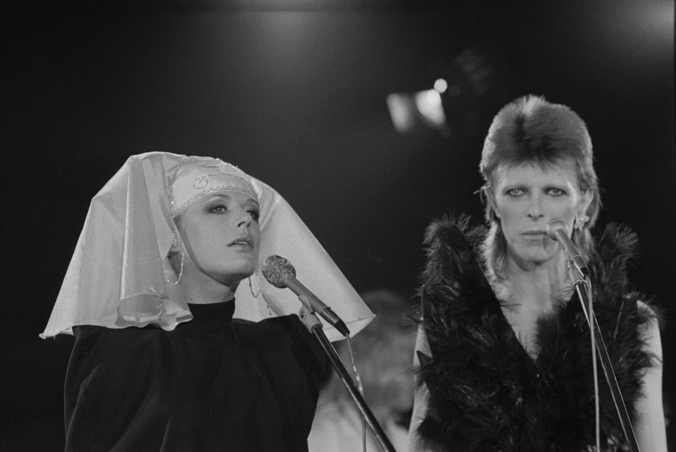 remnantsofpast's tweet photo. Marianne Faithfull and David Bowie at a live recording of The 1980 Floor Show for the NBC's The Midnight Special, Marquee Club, London, 1973 https://t.co/BGcoOAOt7x
