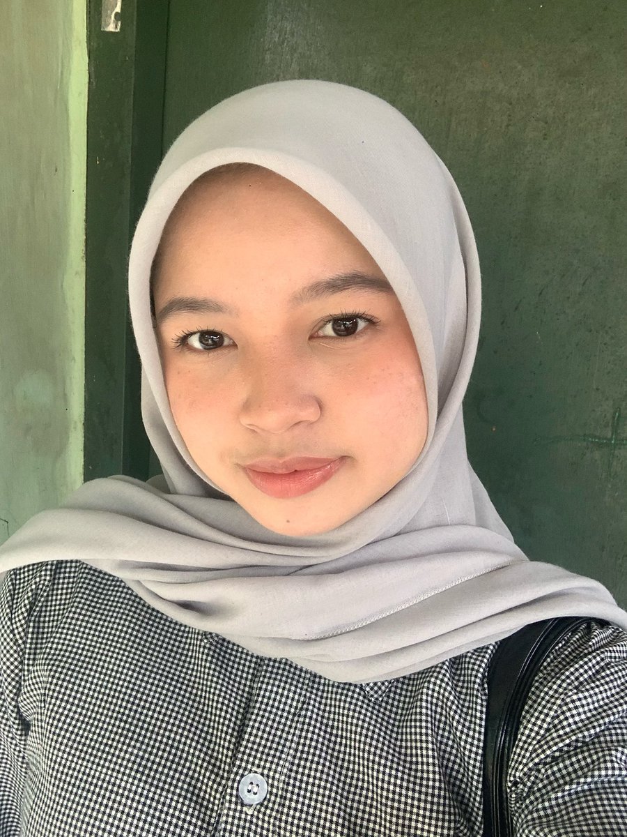 rere 𝜗ৎ tweet media