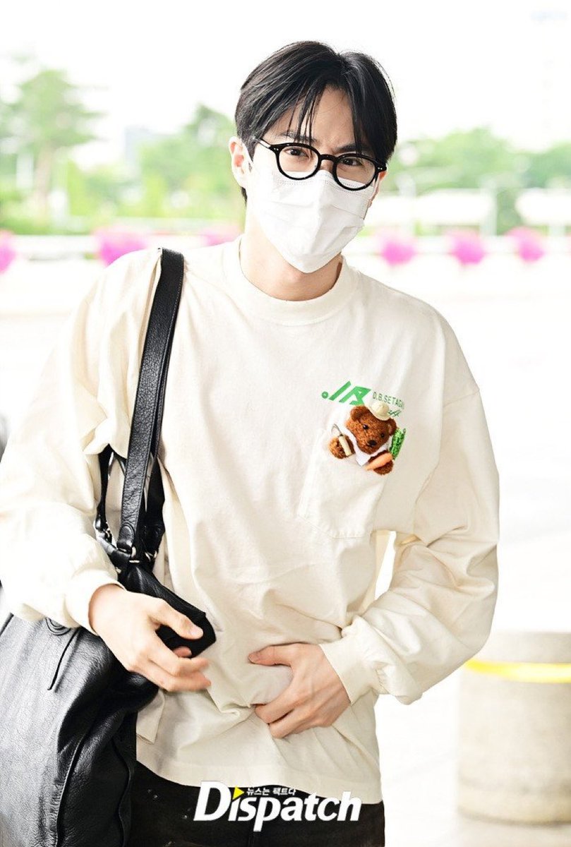 kimjunnoodle_'s tweet photo. OMYGOD JUNMYEON https://t.co/BL2JHvu1Nt