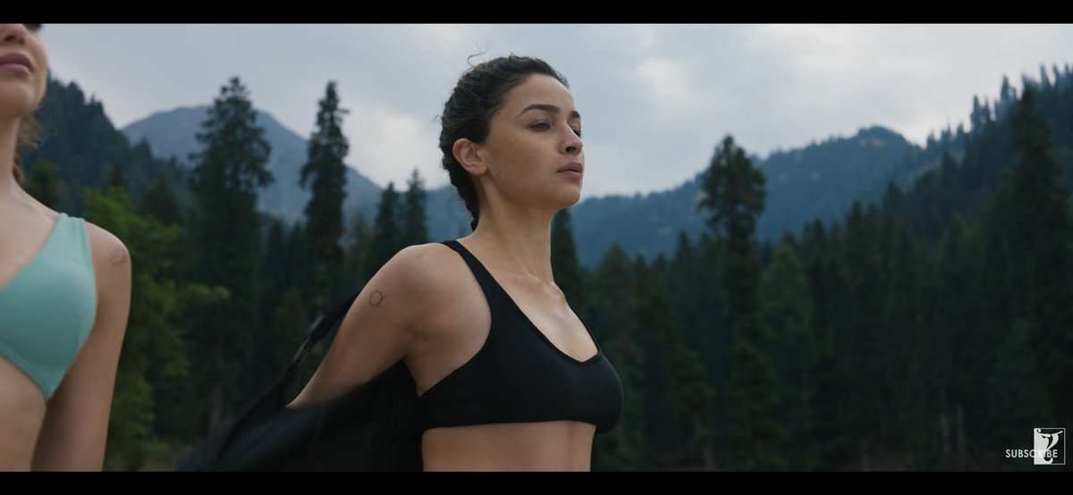 zaqhamds's tweet photo. God really took His time with her. 🌊🥵 https://t.co/Rvfu9AiRl8