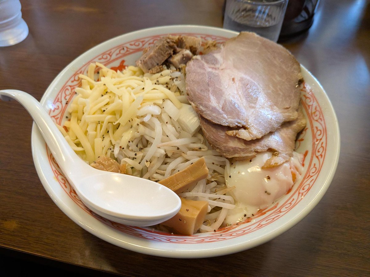IMS_gunma's tweet photo. おはようございます！担当🏹だよ！

先日、後輩たちに「お昼行きましょう！」と誘ってもらい、会社近くの景勝軒へ🍜
何気ない会話で盛り上がり、あっという間のランチタイム
こういう時間が普段のチームワークにつながっています！

#企業公式相互フォロー
#企業公式さんと繋がりたい
#群馬の企業
#IT https://t.co/g9m0Hg62X7