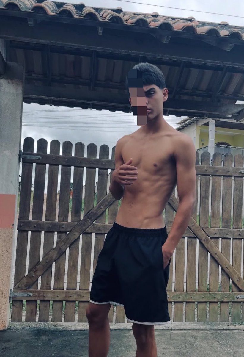 Danielalonho's tweet photo. Skinny jaja https://t.co/qtdS9HIK1a