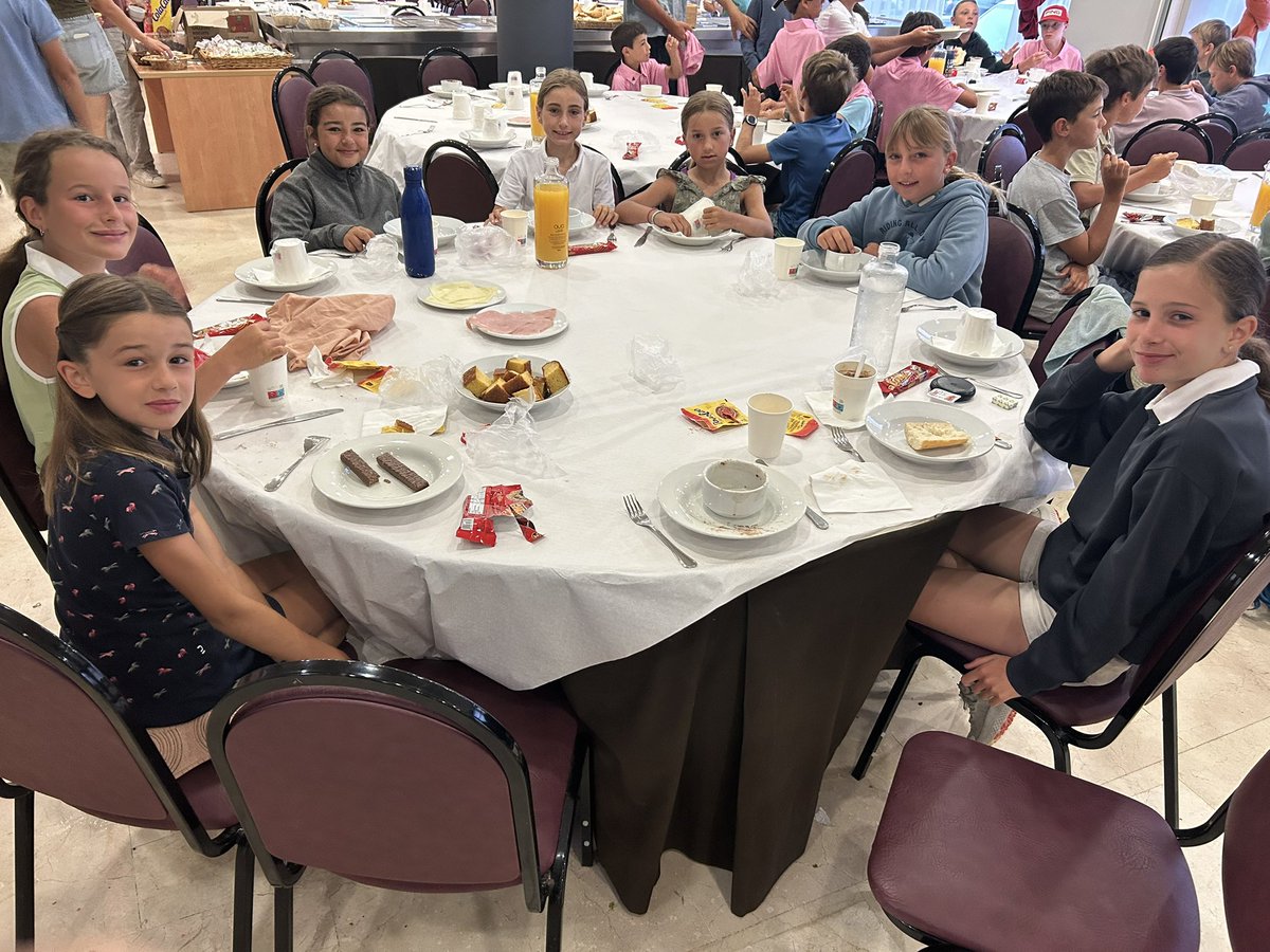comillasfnx's tweet photo. Ya desayunando para el último día de actividades 🥳 https://t.co/kVthwJj7sF