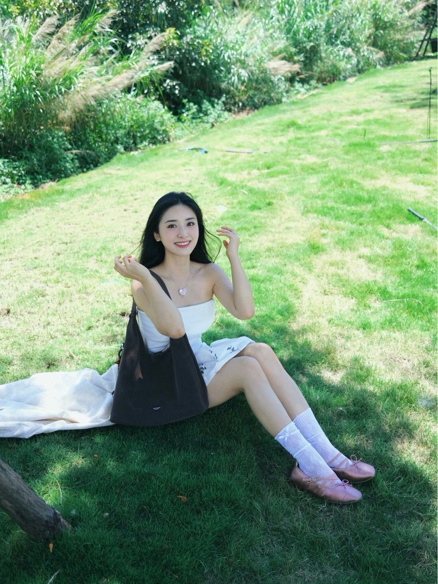 istanshenyue27's tweet photo. OH MY GOD 😭😍😍😍
THIS PRINCESS 
#shenyue https://t.co/2EITmXaeM1