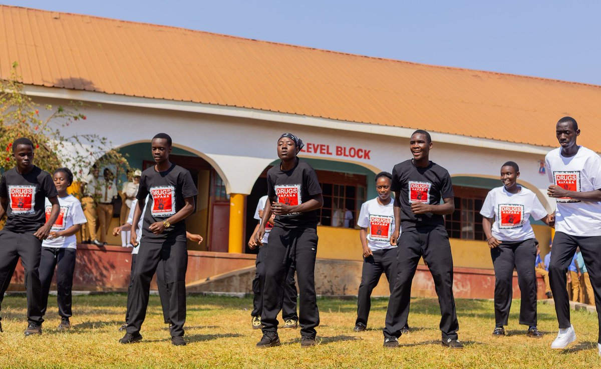 DrugsHapana's tweet photo. Misunderstanding behavior in schools.
Not all disruptive behavior in students is bad attitude. Some are signs of deeper struggles.
We can learn how to deal with those struggles at the 4th National Prefects Conference - 23rd July 2026 at Hotel Africana.
#DrugsHapana
#CBSFM https://t.co/tCT83MeAjX