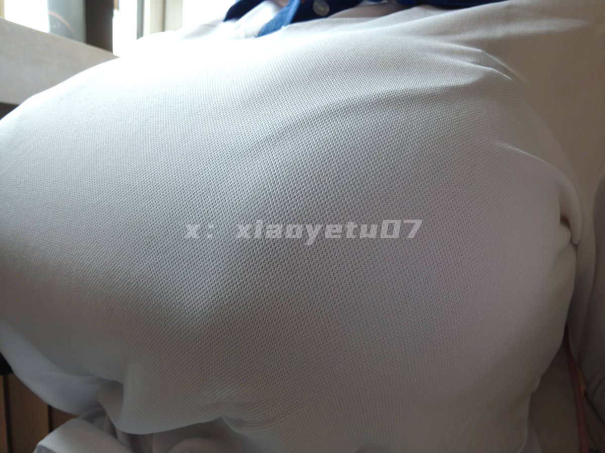xiaoyetu07's tweet photo. 之前穿校服拍的 #高中 #微胖 https://t.co/T17r8JDG0T