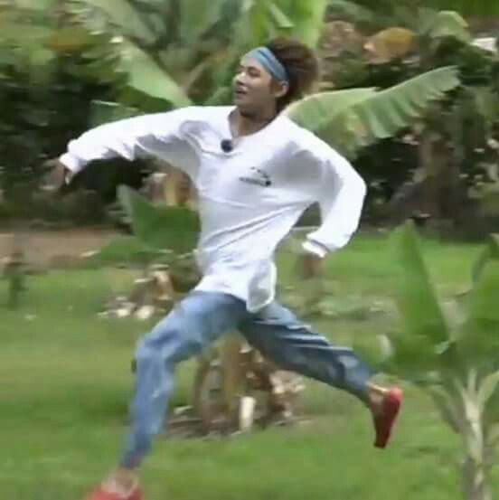 jaycaramellate's tweet photo. kabar kelanjutan run bts jadi gimana gais? kita bener2 gaada pemasukan meme nih https://t.co/5rPjWhniD7