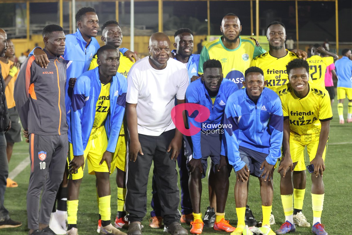 KawowoSports's tweet photo. Coach Mike Mutebi was in good spirits on his return to the Phillip Omondi stadium. ⚽🇺🇬🔥

#KawowoUpdates | 📸 @BataImages https://t.co/M1H5H07nOW