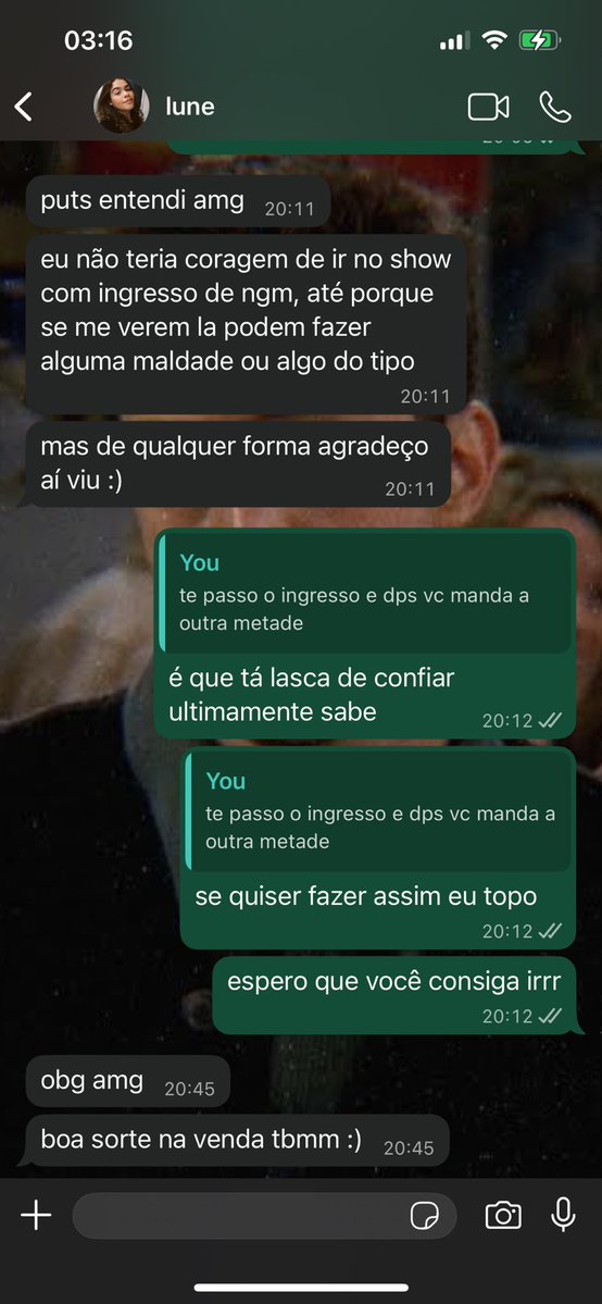 karolqlima's tweet photo. @lafieryy putzz, que merda! cheguei a conversar com ela no wpp mas n quis enviar o ingresso sem receber nada https://t.co/wKuBSQ8o8R