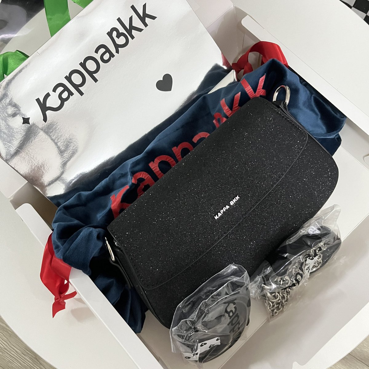 imcvibe's tweet photo. ส่งต่อ kappa.bkk “มือหนึ่ง” 📍

Monet Classic Glitter Limited  สีดำ

ยังไม่เคยใช้ แกะแค่สายยาวมาลอง 
ได้ถุงกระดาษสีเงิน+ถุงผ้าครบ

: 650.- ส่งฟรี (ได้มา 888.- งดต่อน้า 🥹)

#ส่งต่อเสื้อผ้ามือสอง  #เสื้อผ้ามือสอง #ส่งต่อkappabkk #ส่งต่อ #ส่งต่อกระเป๋า #ส่งต่อรองเท้า #โล๊ะตู้ https://t.co/PByJHSK8uo