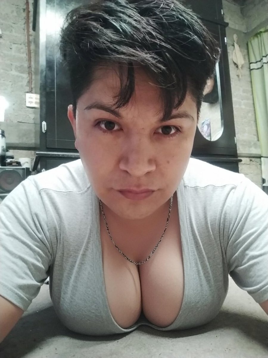 Veronica.lucia29 tweet media