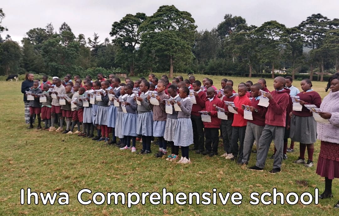 Storymoja's tweet photo. See we told you reading is cool , and there is you that won't lift a book. 
Anyway, Ihwa Comprehensive learners are wondering how you can build a nation if you won't read.
#nationalreadaloud2026 #worldrecordedition #1millionreaders #kenyareads https://t.co/7596Q0ExHK