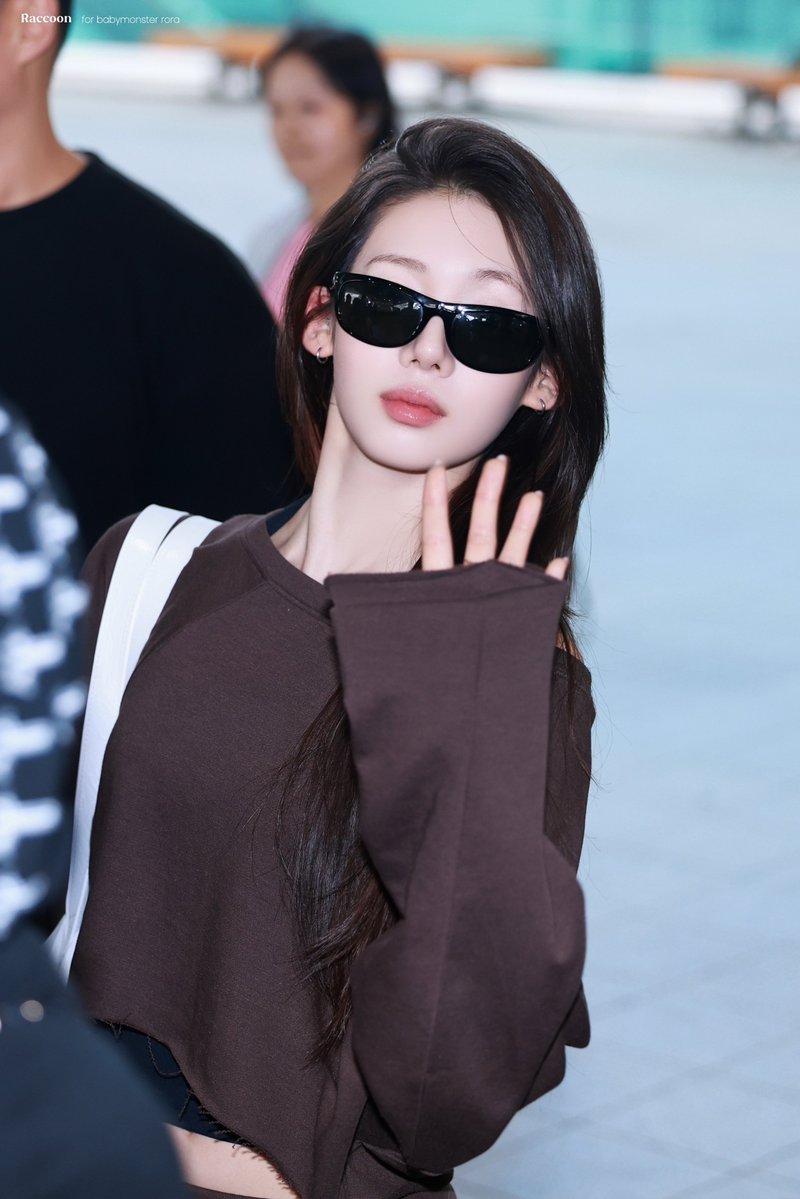 Raccoon_rora's tweet photo. 260710 ICN

멋있다🕶️

#RORA #로라 #이다인 #BABYMONSTER #베이비몬스터 https://t.co/MrMuJPWZZh