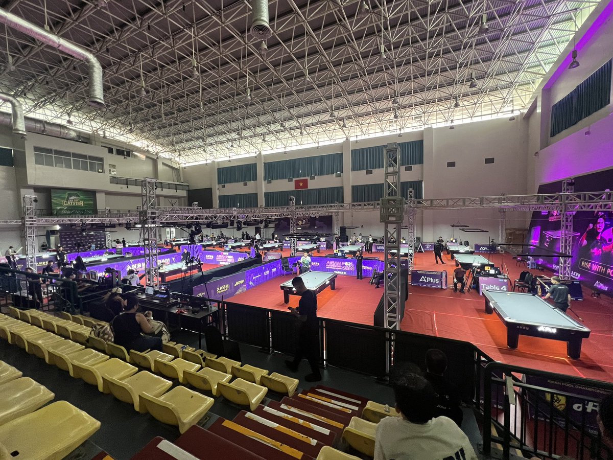 keishin_jin147's tweet photo. 初日1回戦負け、2日目最終戦負け、3日目4連勝でステージ2へ通過できました！
なんとか最後の最後で生き残れて本当に嬉しいですが、しっかり切り替えて今日の夜日本時間22時から試合です。
頑張ります！

 #mezzcue
 #exceed
 #zantip
 #billiardsjin https://t.co/qh59NVac6u