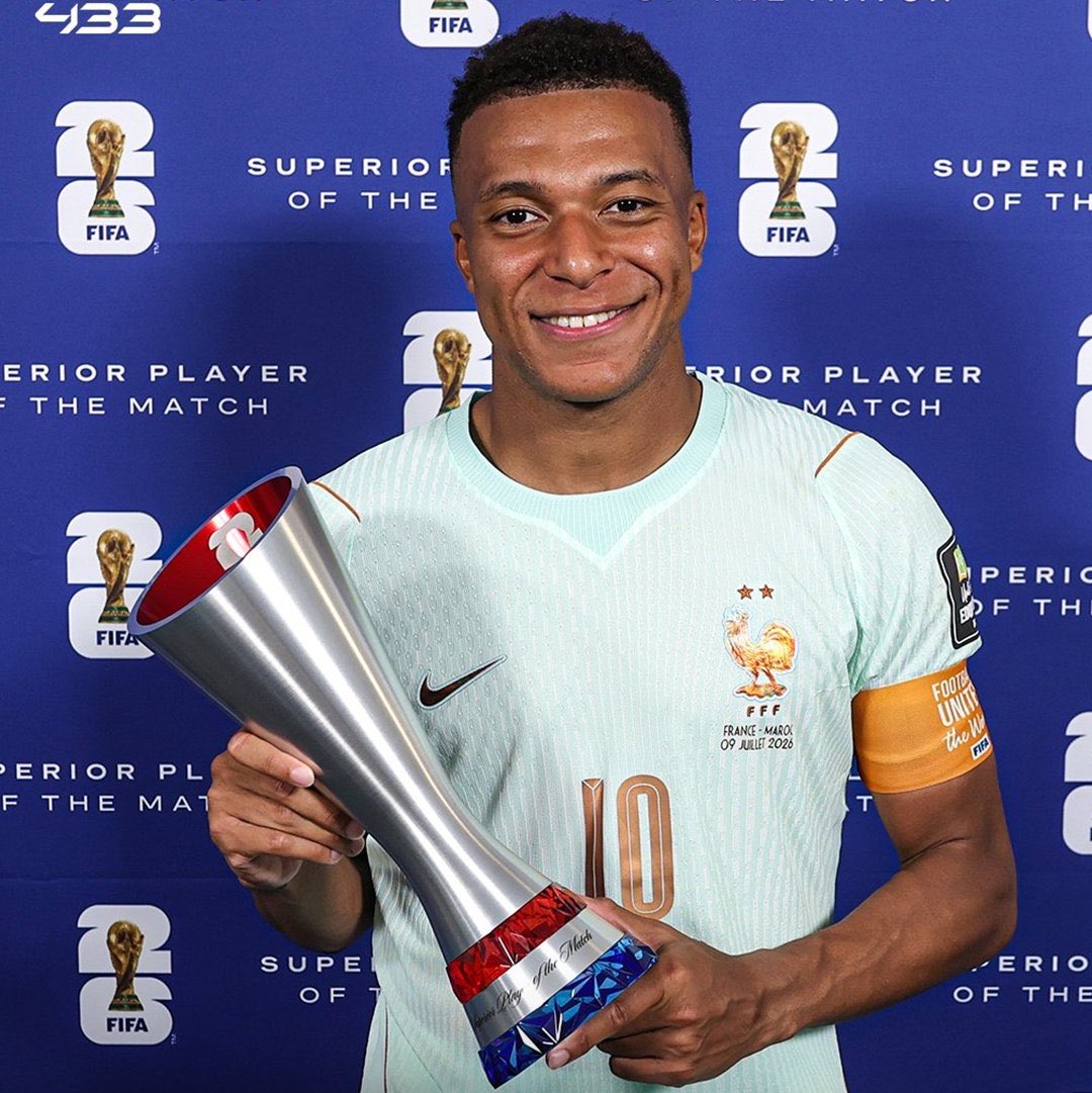 _BeFootball's tweet photo. 🚨 C’EST LA PREMIÈRE FOIS DE L’HISTOIRE QUE 2 BLEUS METTENT AU MOINS 5 BUTS DANS UN MONDIAL ! 🇫🇷🤯

🇫🇷 Mbappé 
8 BUTS ⚽️⚽️⚽️⚽️⚽️⚽️⚽️⚽️
3 PASSES DÉCISIVES 🎯🎯🎯 

🇫🇷 Dembélé
5 BUTS ⚽️⚽️⚽️⚽️⚽️
2 PASSES DÉCISIVES 🎯🎯 https://t.co/Vee6xyy6qA