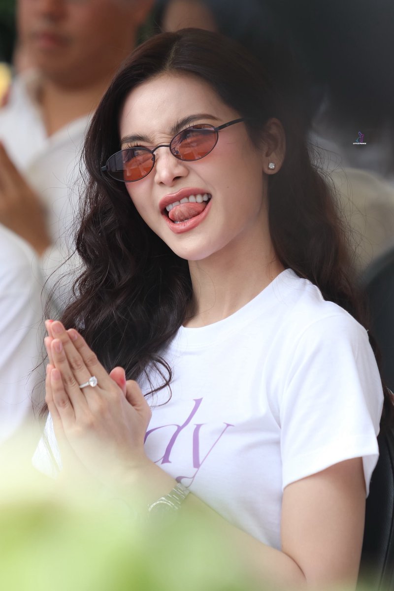 s_kingkaow's tweet photo. ..ทะเล้นมาก ไอ้แสบ
แวะมาส่งกําลังใจให้หนูนะ ขอให้หนูหายป่วยไวๆ และพักผ่อนให้เพียงพอนะคะ ถ้าไม่ไหวอย่าฝืนน้า..ถ้าดื้อจะโดนตีนะ
#อิงฟัามหาชน #อิงฟ้าวราหะ #Ewaraha https://t.co/Te1fAftH0J