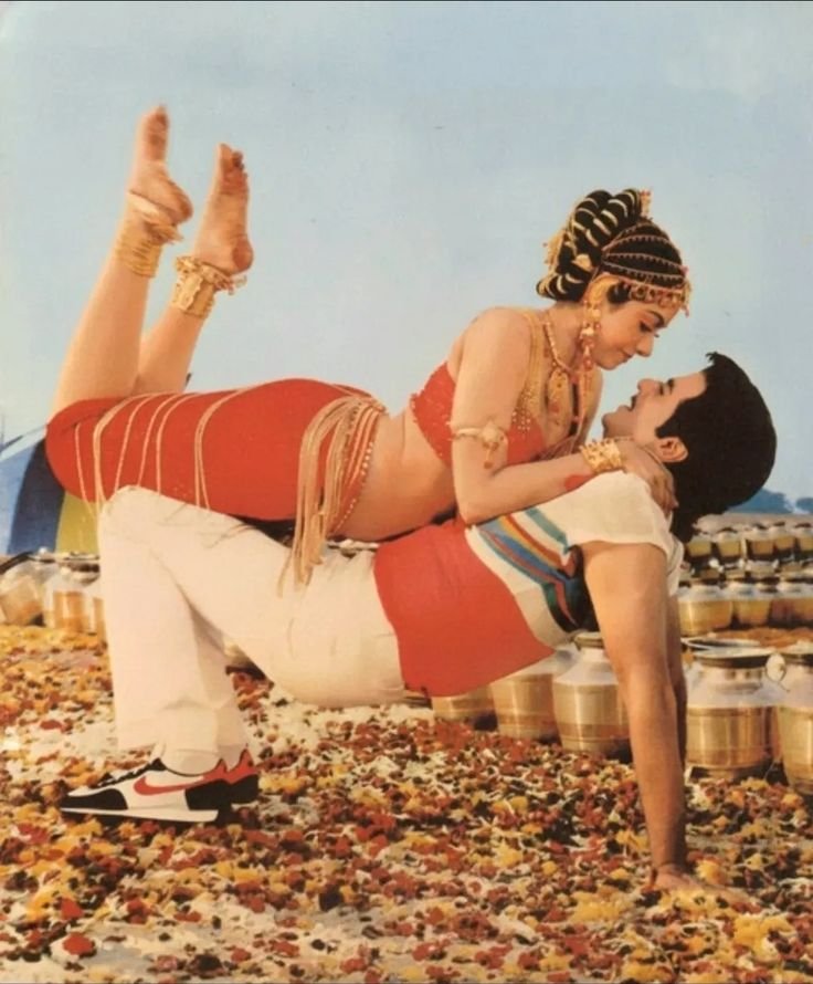 southmatinee2's tweet photo. Hei @Grok ,Turn this 90s pic into modern HD ! https://t.co/8OyyqIW7kn