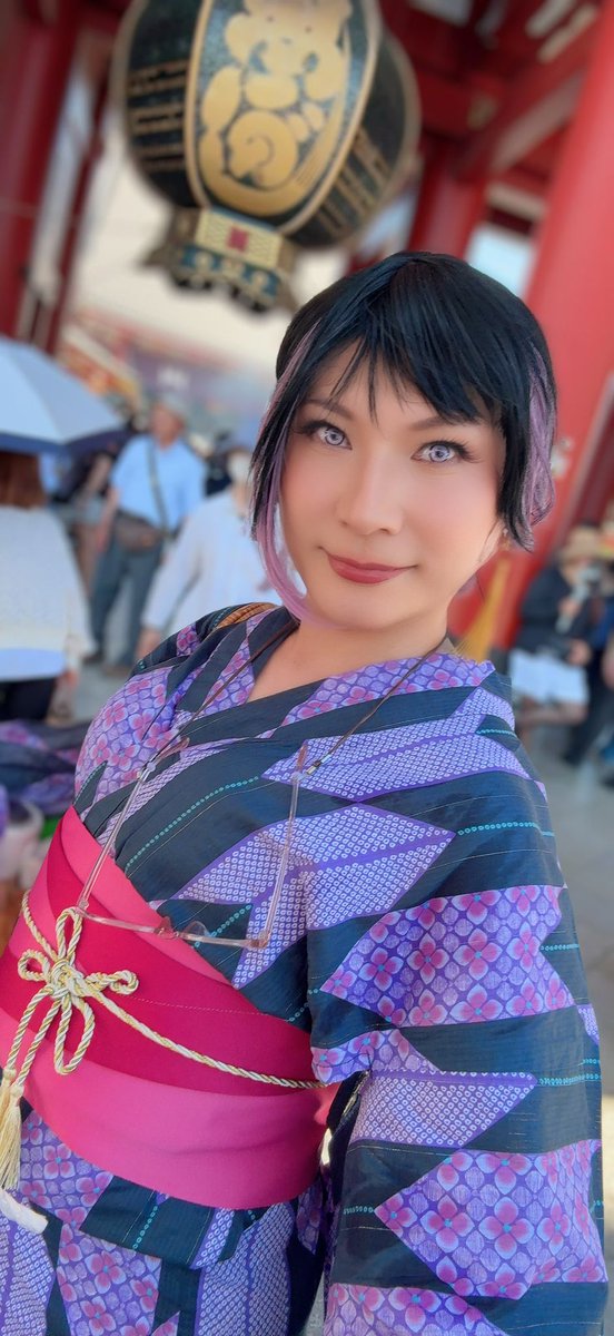 sayabu__'s tweet photo. 例によって@CocomoTokyo さんでお着替え❣️夏は浴衣よね✨

今日は遅くなるので持込着付けコースの予定でしたが今日のコーデにピッタリの柄があったので浴衣買取コースに変更したのですがお安いです👍

えっ⁉️そうです微妙にあかね噺のあかねコーデです https://t.co/8xT6ctkAcf