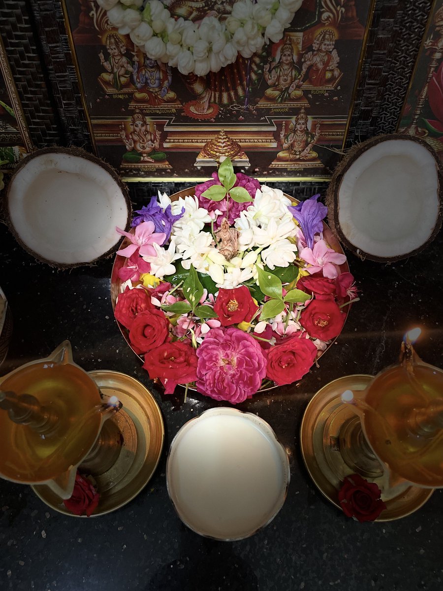 rambabu_allu's tweet photo. #Ome #Sri #Lalitha Devai Namaha ๐บ#SriMatreNamaha ๐ https://t.co/WFtzRDsupm