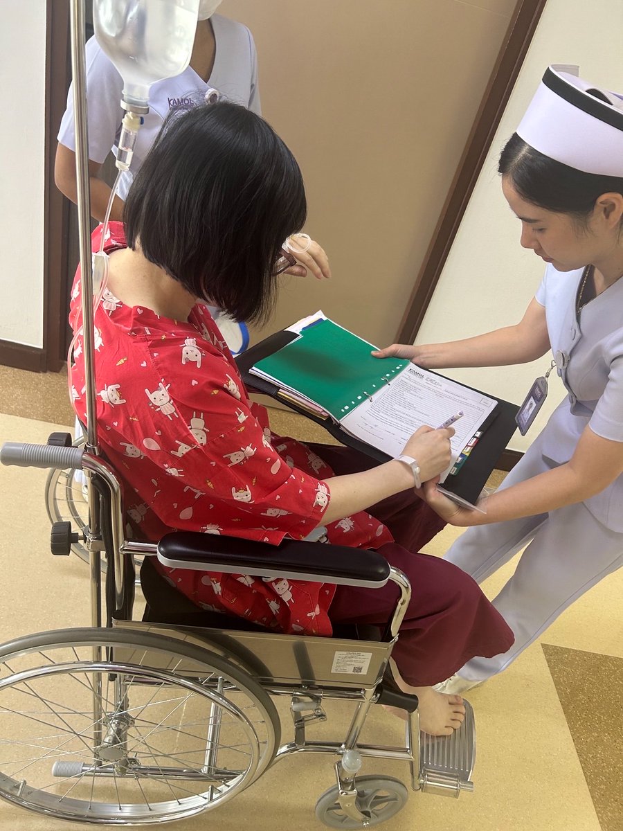 Gpitcom's tweet photo. 【ほぼリアルタイム】ガモンホスピタルMTF

Sさん、今から
額縮小（Forehead shaving）
エラ削り（Jaw reduction Type 1）
顎前進術（Chin forward）
追加オペ❗️

 #額縮小 #エラ削り #顎前進術 https://t.co/JaVnwRAj9t