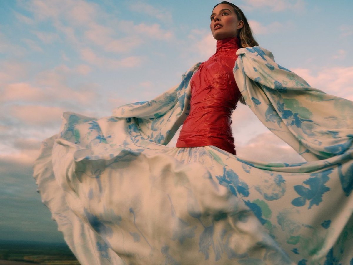 JonnyLeTran5's tweet photo. Last one for today blessing your timeline with Margot Robbie ๐ #MargotRobbie #SuicideSquad #TheSuicideSquad #birdsofprey #WolfOfWallStreet #ITonya #Barbie #Babylon #OnceUponaTimeinHollywood #TheBigShort #ABigBoldBeautifulJourney #AboutTime #Bombshell #beautiful https://t.co/kF8IeKETuT