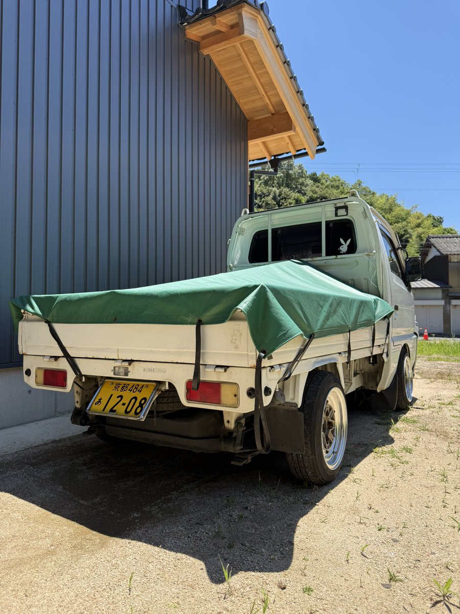 Y_Factory_33's tweet photo. ハンドル、シフトノブ、デッキ以外はそのまま #車売ります
 #軽トラ売ります
 #51キャリイ
 #51エブリイ https://t.co/GO405MQrvk