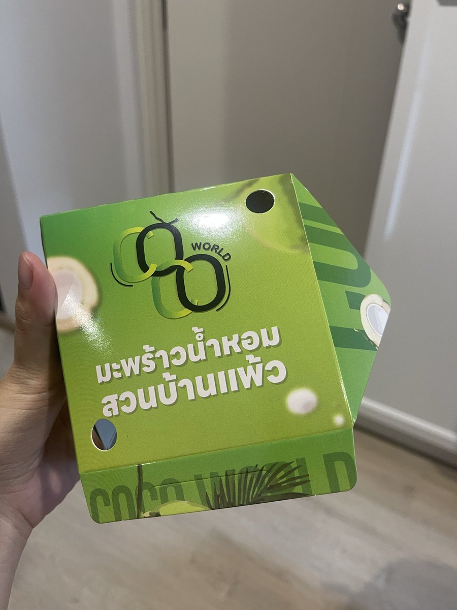 pitjnji's tweet photo. ของกินที่ทำจากมะพร้าวนี่มันอร่อยทุกอันเลยป่ะ ช่วงนี้เลยติดการเติมน้ำตาลด้วยขนมทองม้วนเชิงซ้อน ใส้มะพร้าวอ่อน อร่อยอ่าาา (ร้านเข้าโครงการไทยช่วยไทยพลัสด้วย)
📍ร้านCoco world มะพร้าวน้ำหอมสวนบ้านแพ้ว
https://t.co/VYHmGLtYZx https://t.co/sqmVHU6SPZ