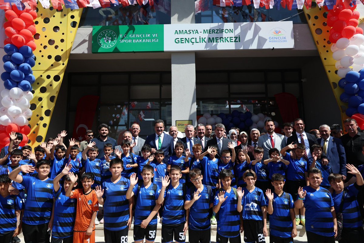 Merzifon_GM's tweet photo. Merzifon Gençlik Merkezimiz Açıldı. 🇹🇷
Gençlik ve Spor Bakanımız Sayın Dr. Osman Aşkın BAK'ın teşrifleriyle, Gençlik Merkezimizin açılışı yapıldı.
Gençler, sosyal, kültürel ve sportif her alanda kendinizi geliştirebileceğiniz merkezimize hepinizi bekliyoruz.🤗 https://t.co/dMWN1EO43H