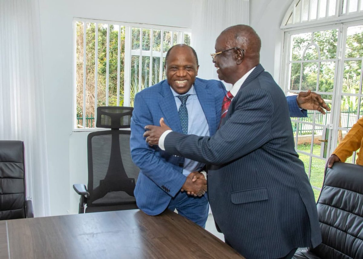 Tanariver004's tweet photo. Governor Maj. (Rtd.) Dr. Dhadho Godhana on Thursday led a high-level delegation in engagements with national leaders to advance the Coast region's interests, focusing on boundary issues, security, development, and land rights.
#PeopleFirst #LeadershipInAction https://t.co/nPYlrAB5vH